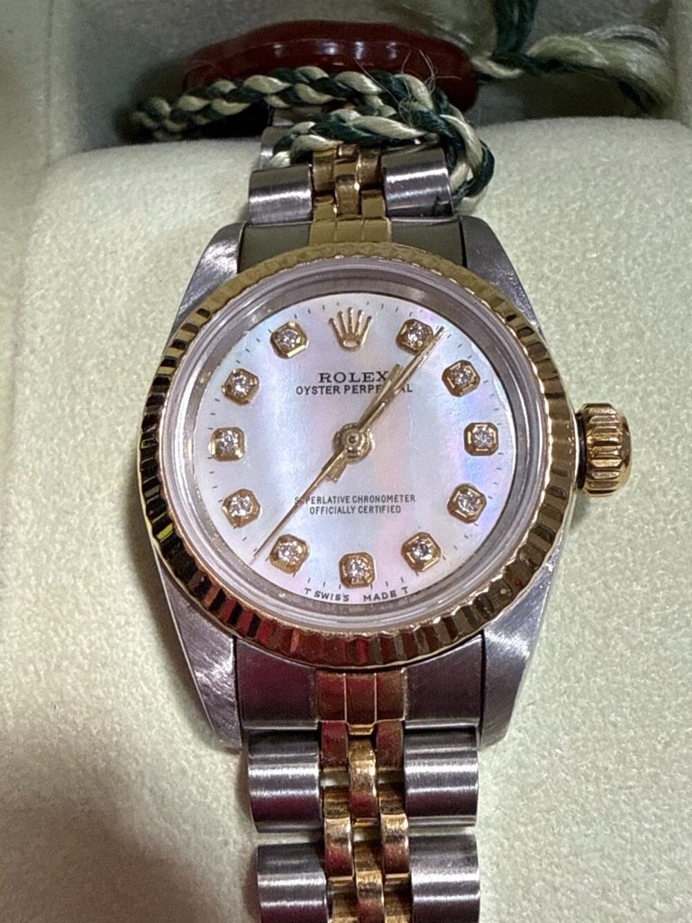 AUTHENTIC 24mm Rolex Oyster Perpetual Diiamonds Mother of Pearl Jubilee watch
